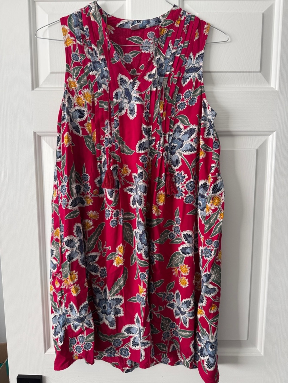 Old Navy Floral Sundress in Raspberry Pink. Tassels. Size small